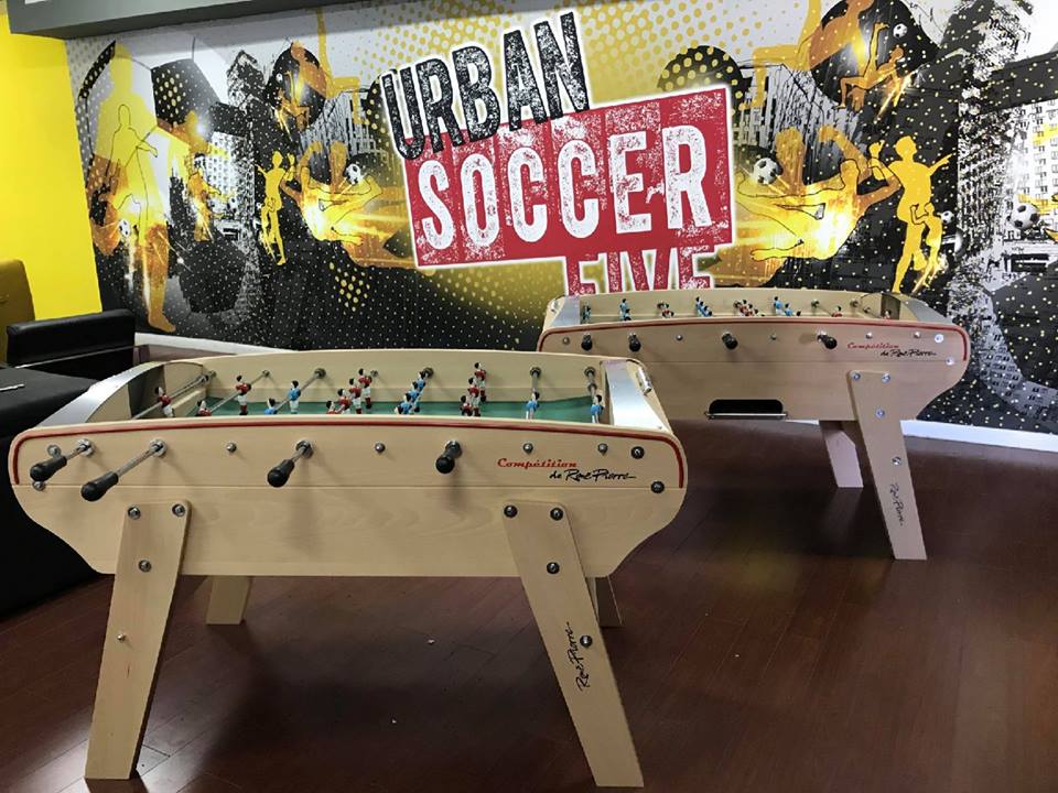 Deux babyfoot Compétition pour animer les 3e mi-temps à l'Urban Foot de Miami Deux babyfoot Compétition pour animer les 3e mi-temps à l'Urban Foot de Miami