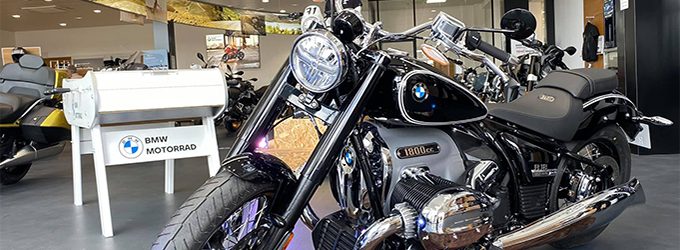 Un babyfoot René Pierre pour accompagner le lancement de la BMW R18